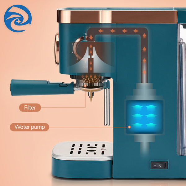 Yarı Otomatik Ev Kahve Makinesi Süt Köpürtücülü Ev İçin Küçük İtalyan 1050W